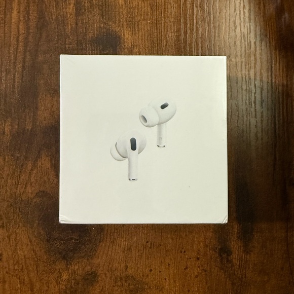 Apple AirPods Pro with MagSafe Charging Case